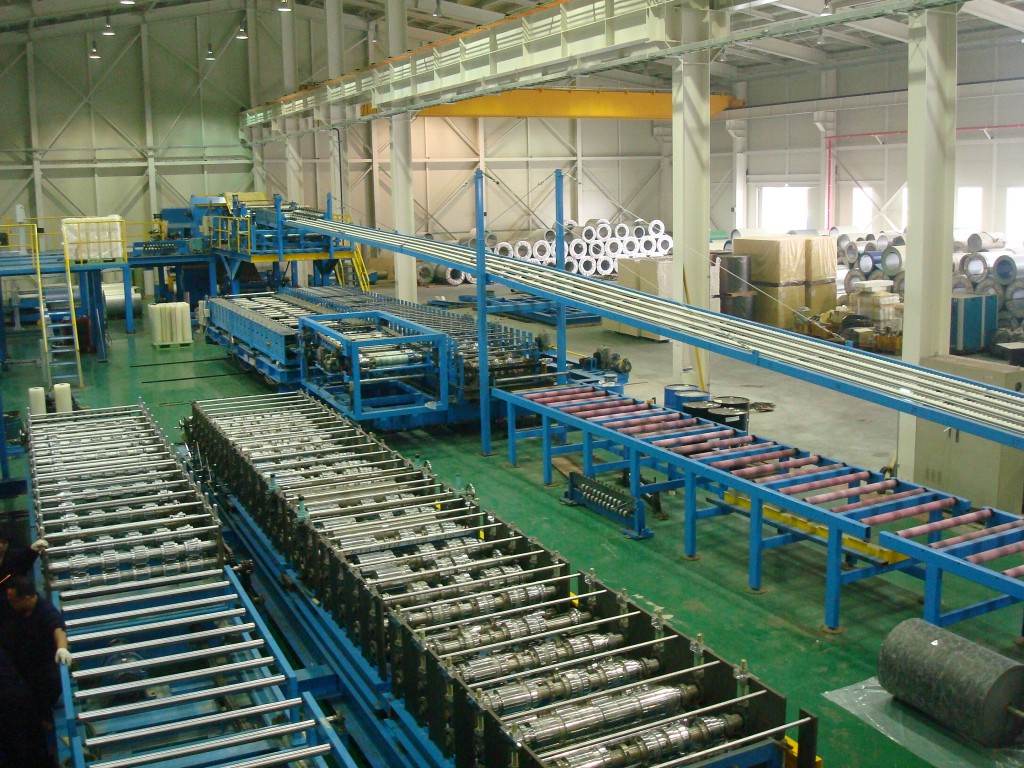 factory floor with box rollers